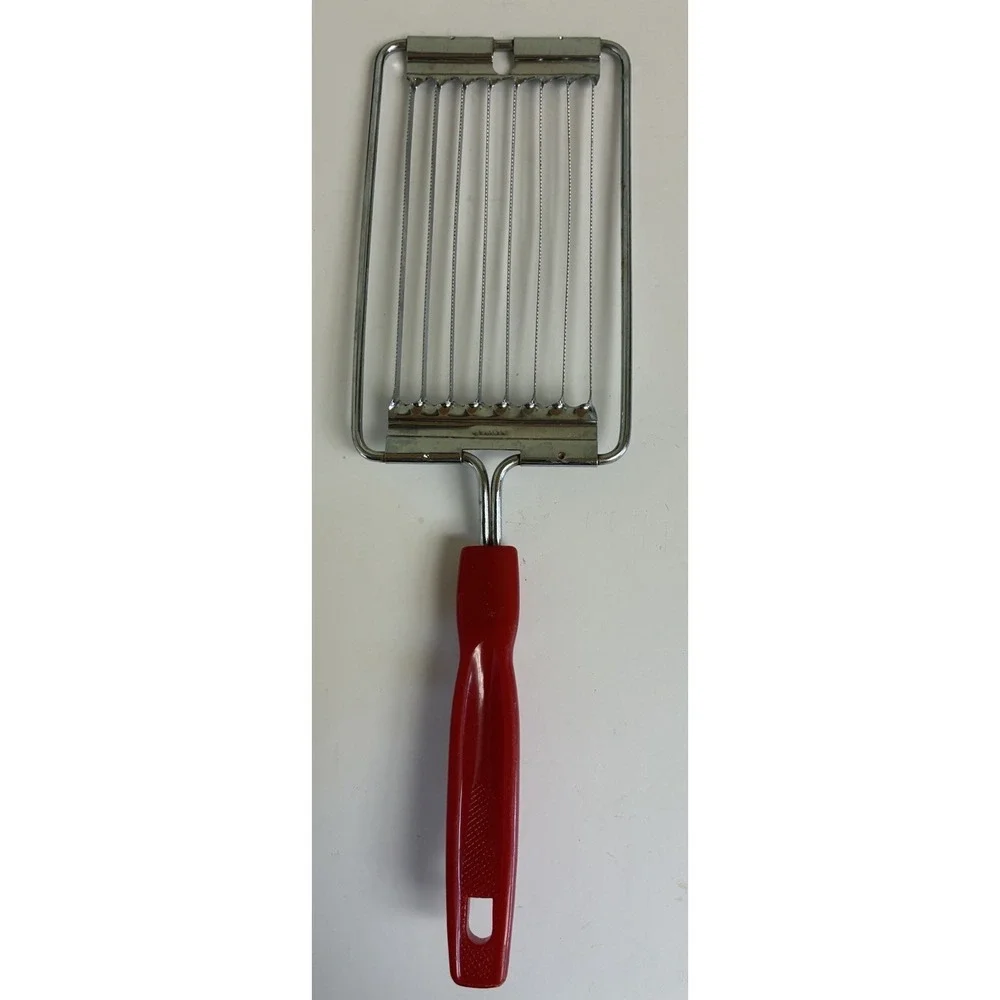 Vintage Tomato Slicer with Red Handle‎